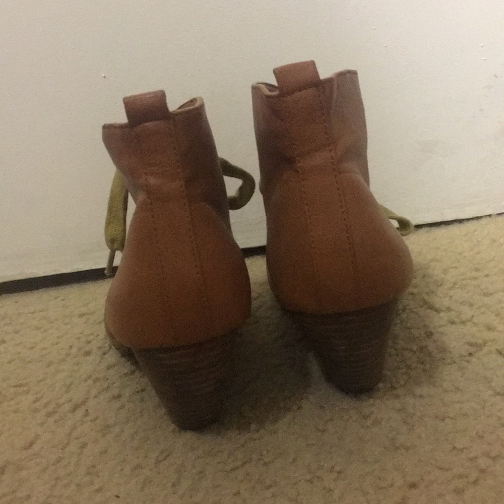 Brown lace up booties - Picture 4 of 5